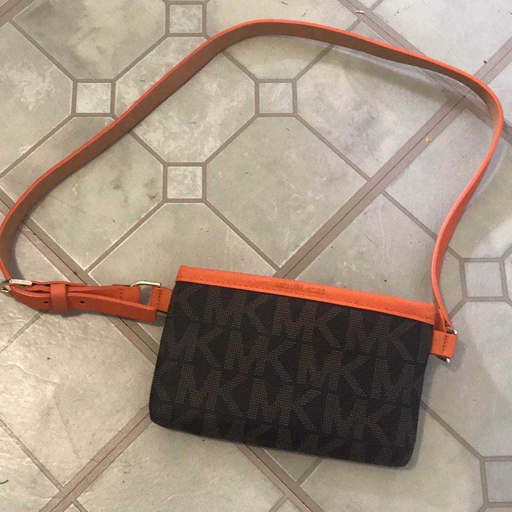 Michael kors fanny pack